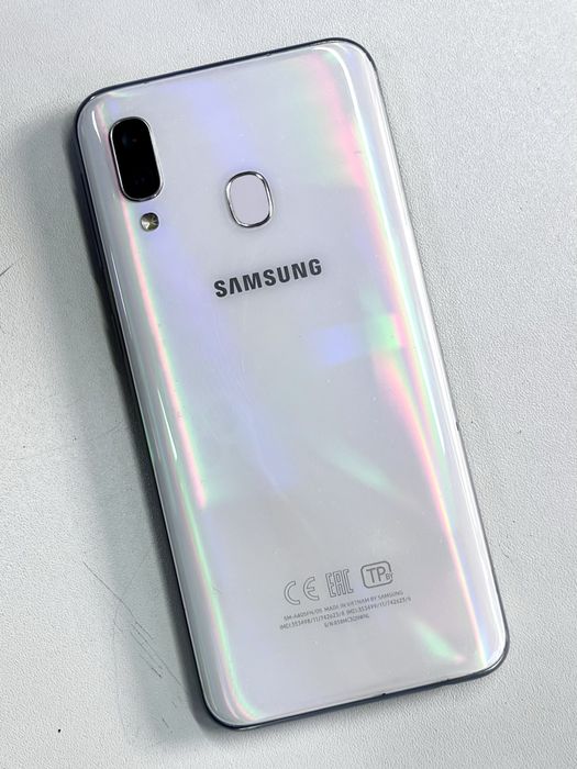 Продам Samsung A40
