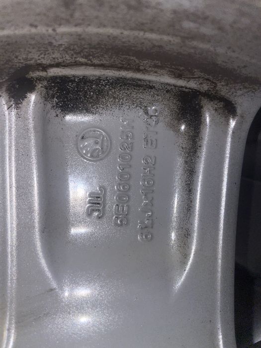 Комплект Джанти Шкода 16"  J 6 1/2 ET46 с гуми