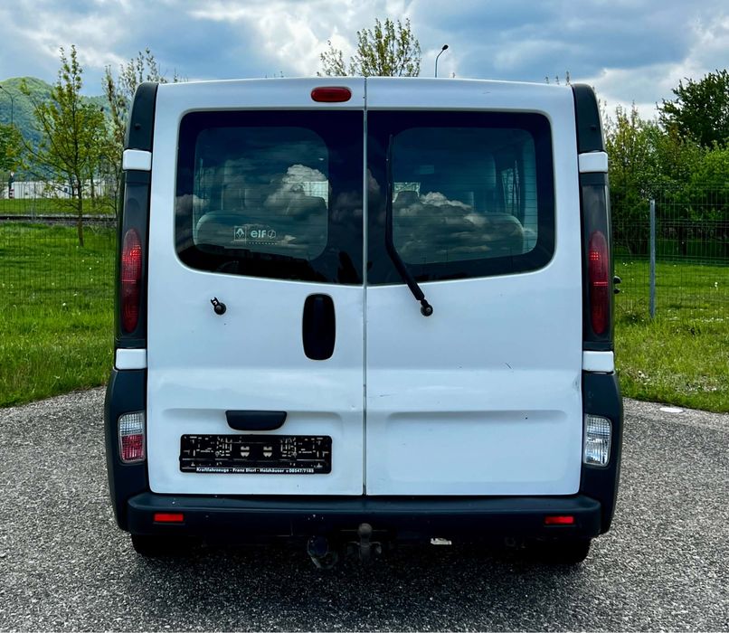 Renault Trafic 8+1 Locuri // Modelul Lung An Fabricatie 12/2005 // Motor 1,9DIESEL !! 220.000 Km