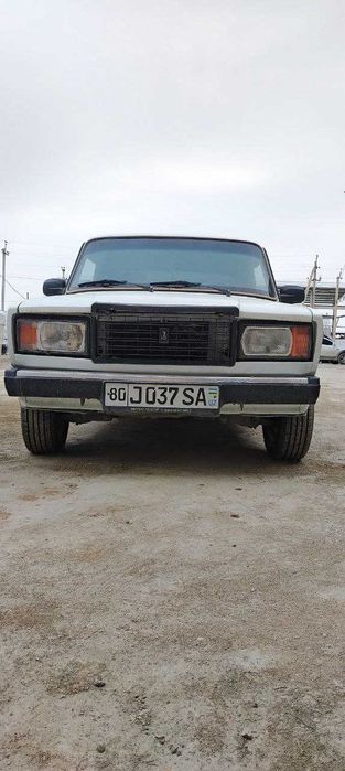 Жигули  ваз 2107   полни нахаду