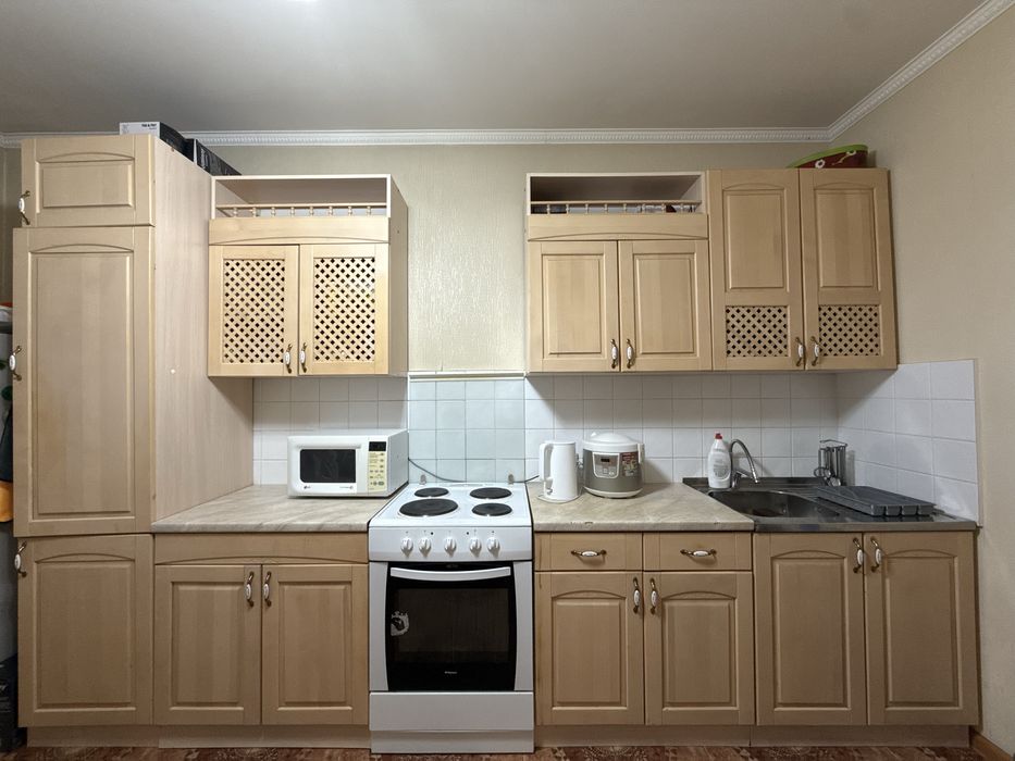 Продам классический кухонный гарнитур