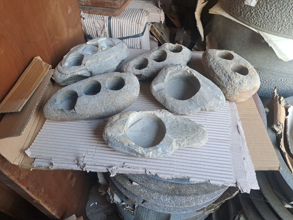 Свешници и пепелници  от камък