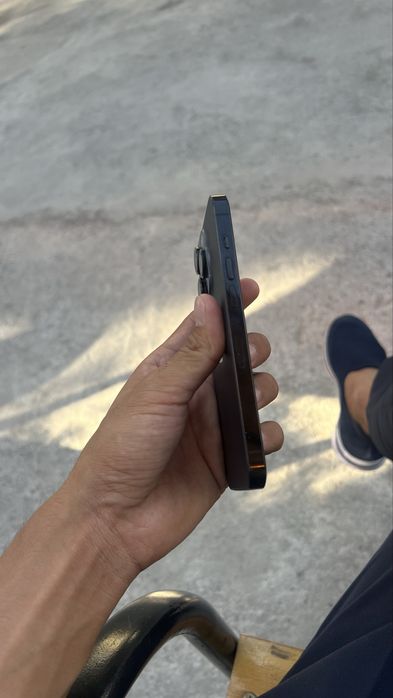 Iphone 14 pro qora