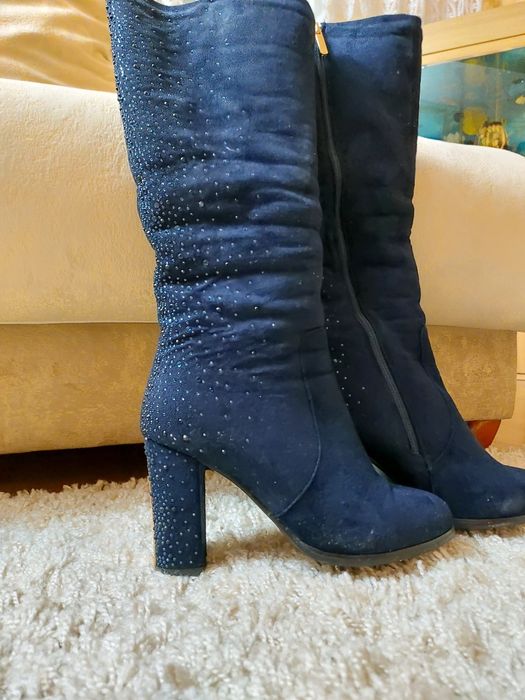 Продам зимние сапоги