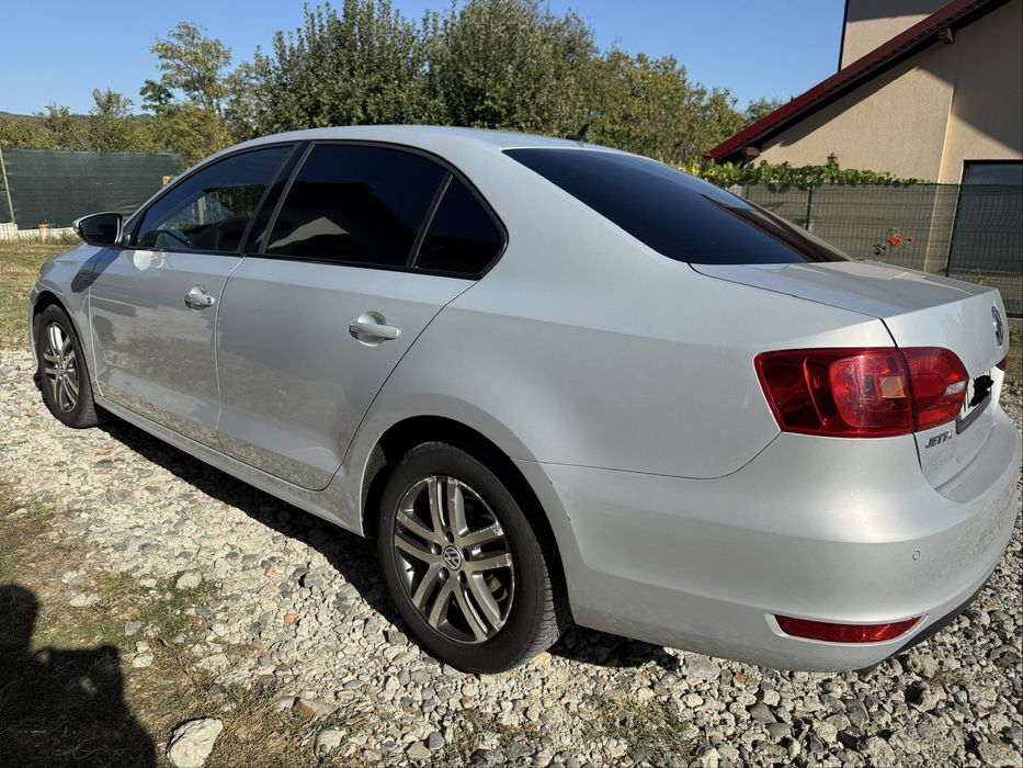 VOLKSWAGEN Jetta 2013 — imagine 3