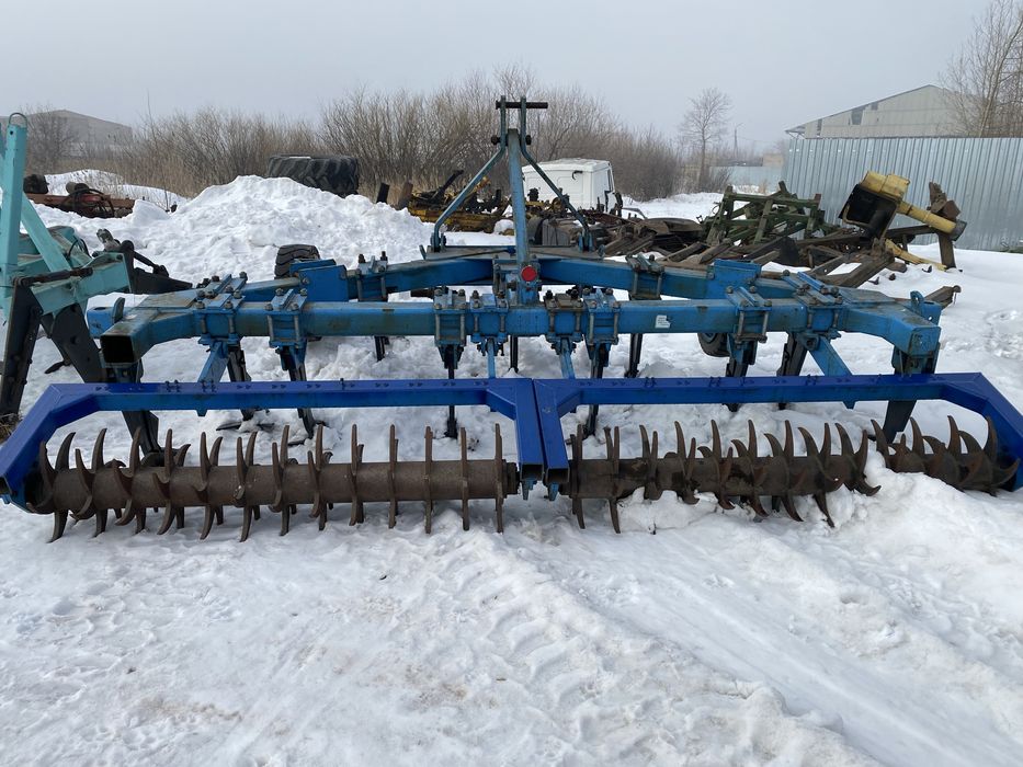 Продам чизель навесной