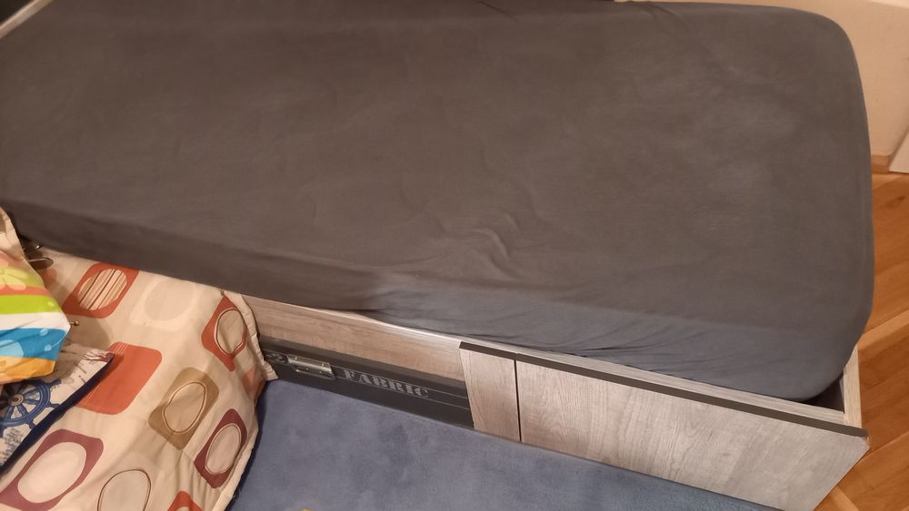 Матрак и подматрачна рамка 90/200см.