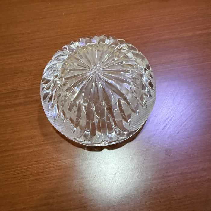 Тоза хрусталь пепельницалар