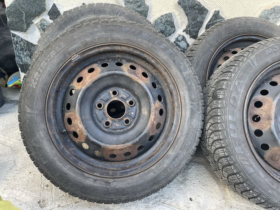 Honda 16 цола зимни гуми