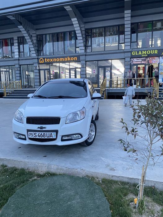 Moshin yaxshi xolatda 1 qul mator karobkasi qul tekkizilmagan