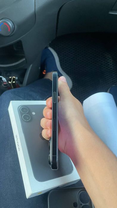 Iphone 16 black