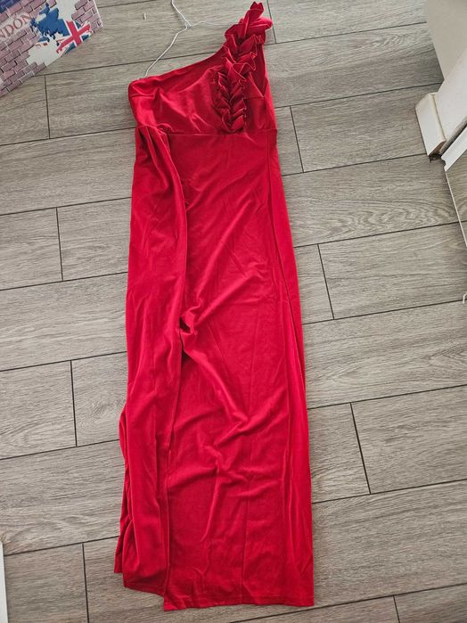 Rochie rosie de seara