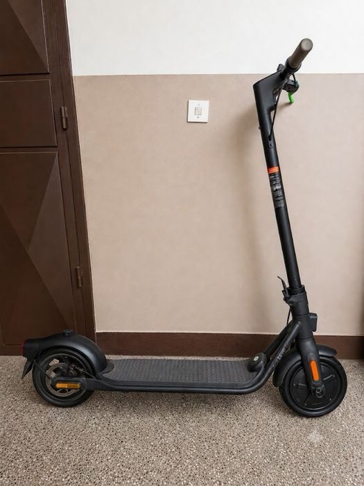 Segway Ninebot F25E – Електрическа тротинетка, отлично състояние