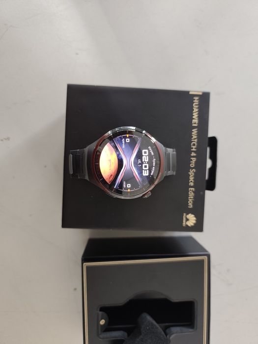 Huawei watch 4pro space edition