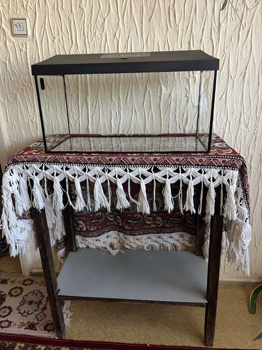 Acvariu cu stand lemn