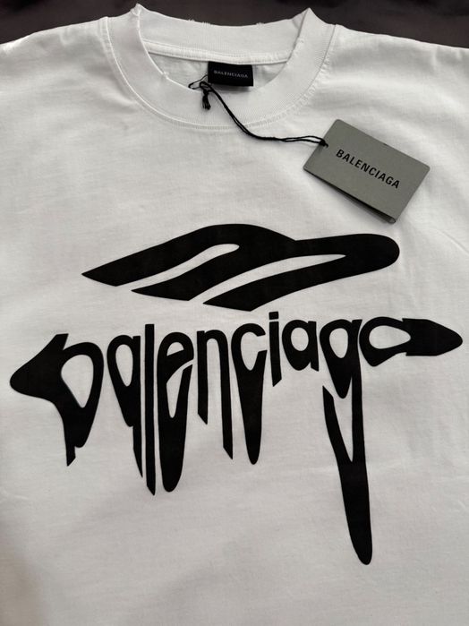 Тениска Balenciaga