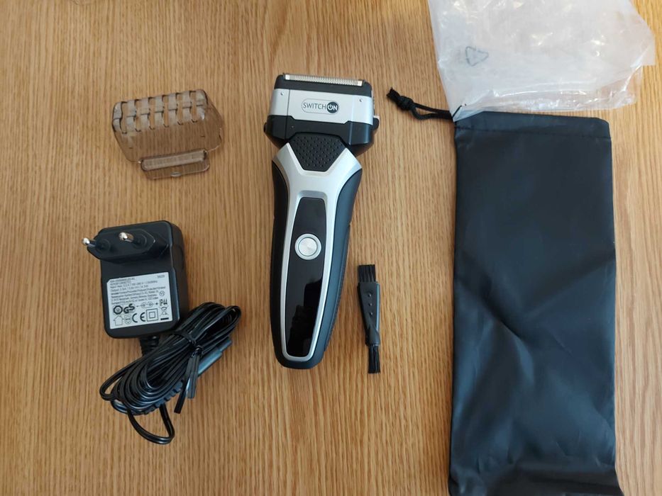 Aparat pentru ras – barbierit, alimentare acumulator sau 220V