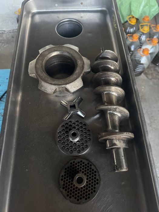 BOSFOR 220ga ishlaydigan turetskiy myasorubka. Турецкий мясорубка