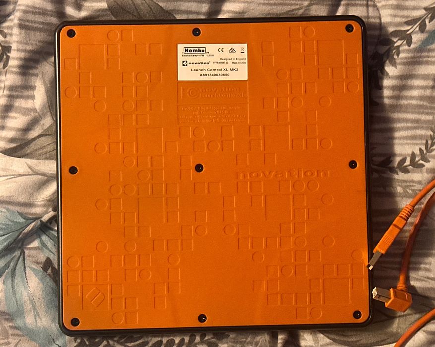 Контролер Novation Launchcontrol XL MK2 |