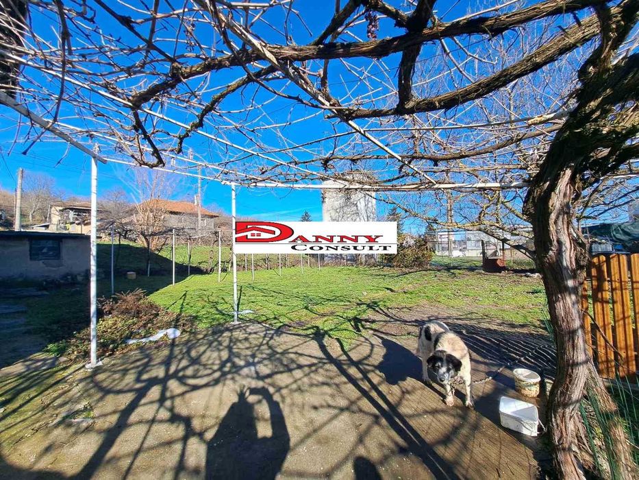 Къща за продажба в с. Царевец - обл. Велико Търново