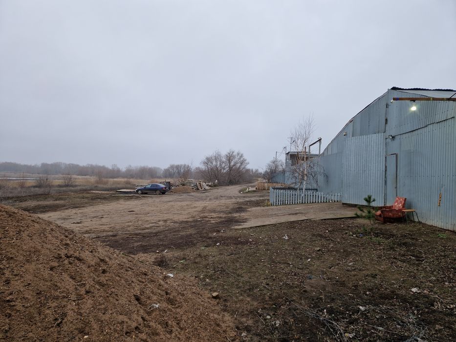 Продам 6 соток..сдам в аренду ангар