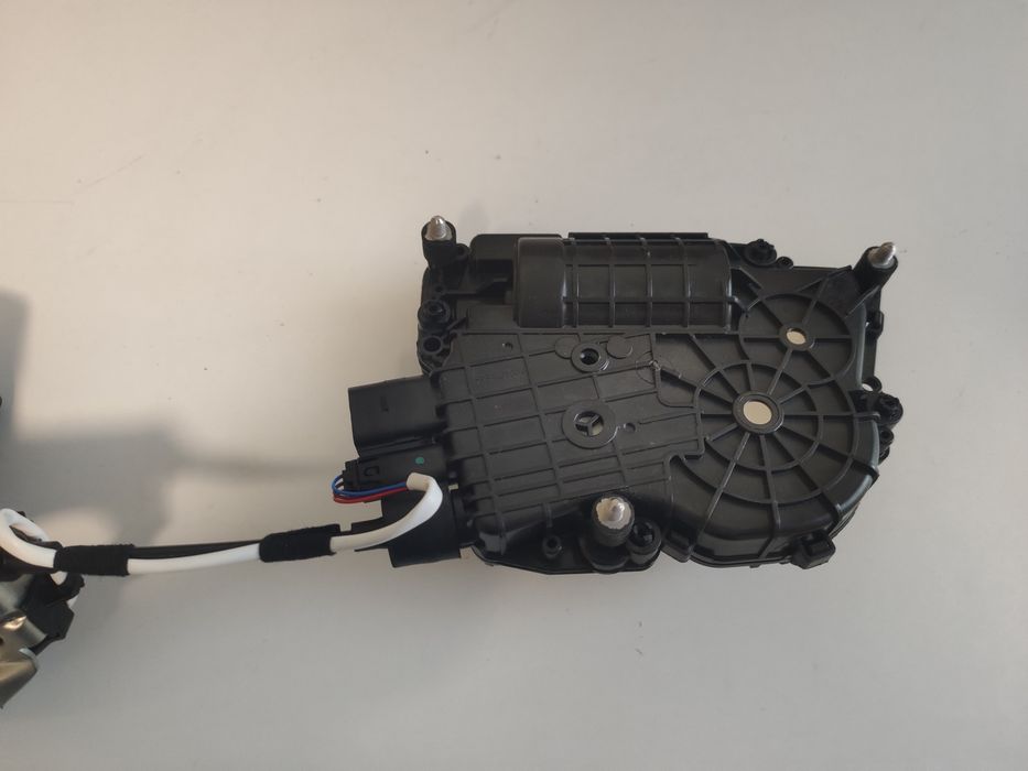 Предни брави с вакуум BMW F10  5/7 F10/F11/F01/F02