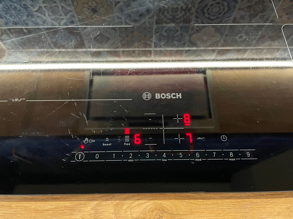 Продавам пукнати котлони Bosch