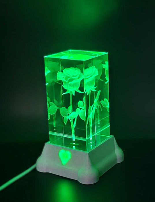 Вечна 3D Гравирана Роза в Кристал - Луксозен Подарък за Свети Валентин