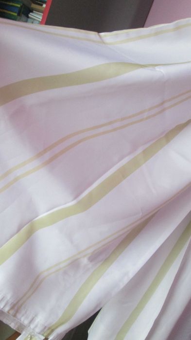 2  draperii albe elegante