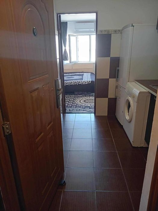 Garsonieră de vânzare