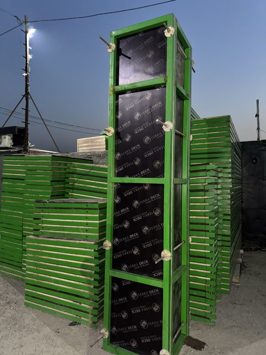 Крупнощитовая опалубка колонна