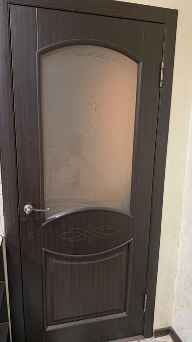 Двери 1 глухой, 2 со стеклом