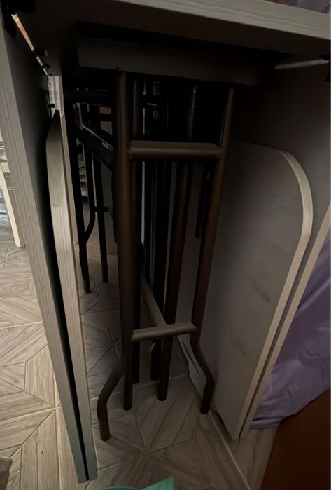 Раскладной стол для гостиной