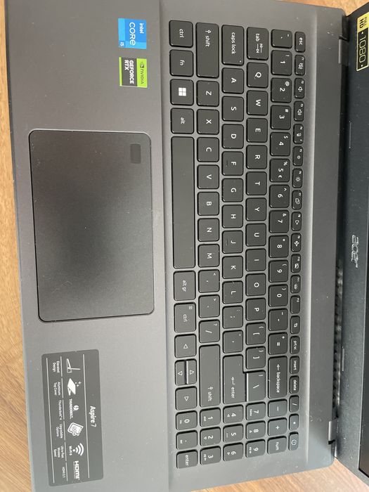 Laptop gaming acer aspire 7
