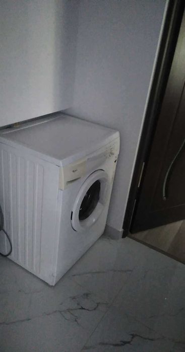 Apartament cu 3 camere de închiriat pe Mărășești