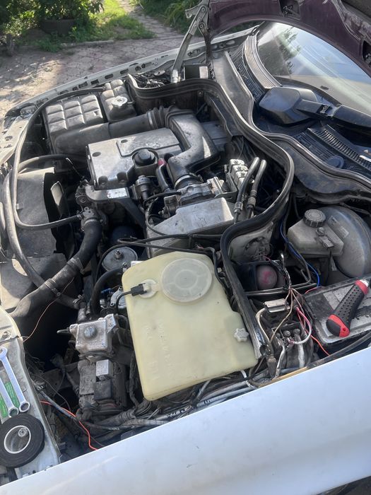 Mercedes c class w202