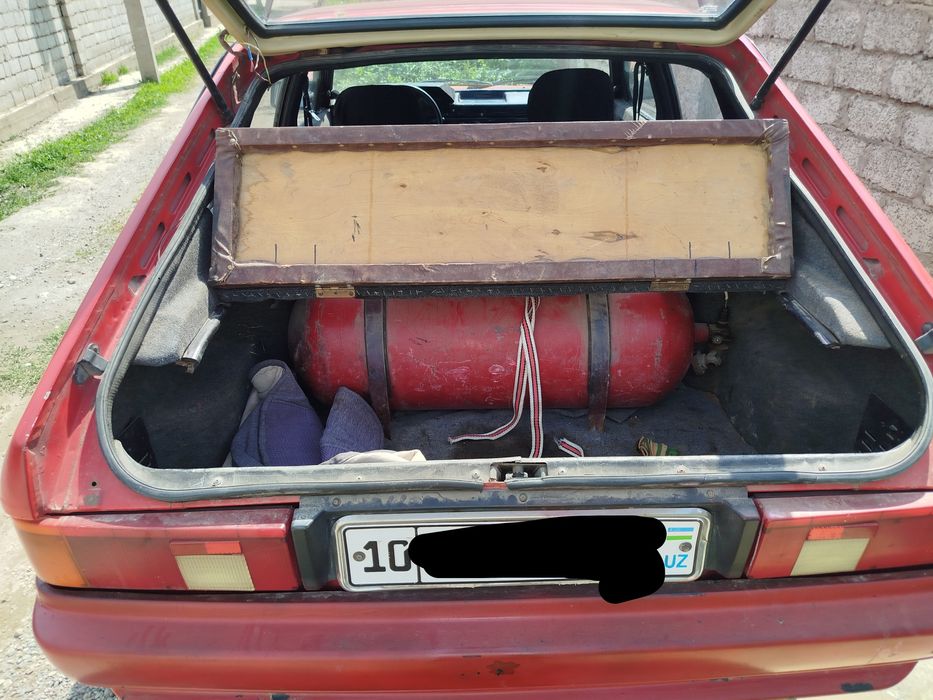 Тезда сотилади москвич 2141