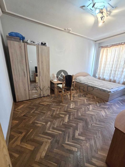 оф.26603 Четири отделни помещения/ Кючук Париж