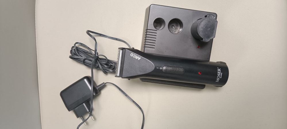 Vand masina de tuns parul Moser Arco