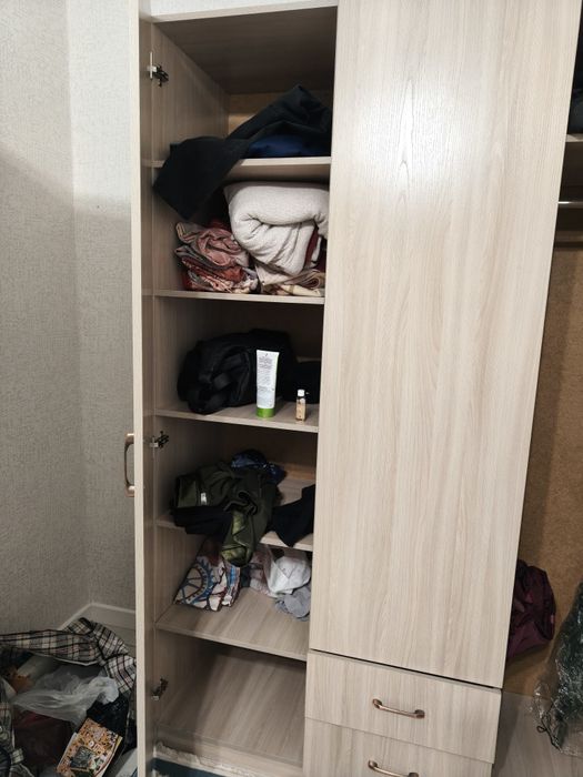 Шкаф для вещей трёхдверный