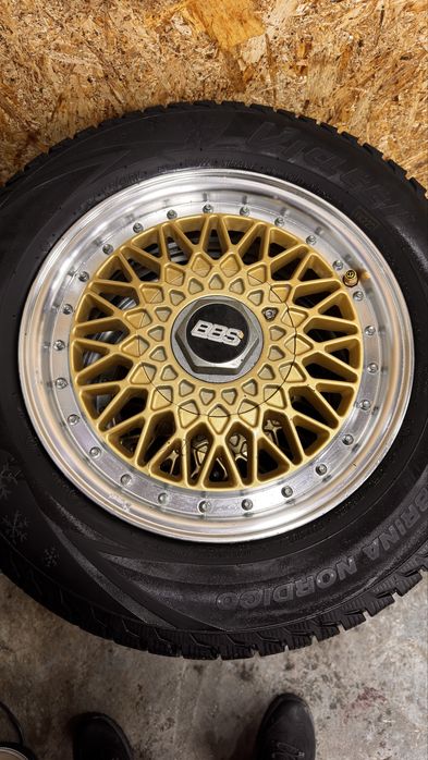 Продам комлект дисков с резиной