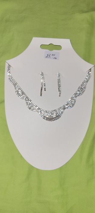 Колие   с   обеци