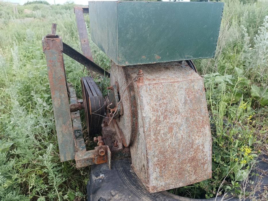 Продам зернодробилку