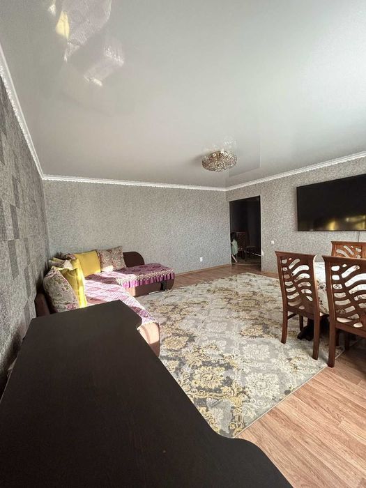 продается 3- комнатная квартира