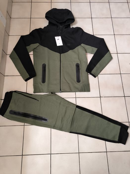 Спортен екип  Tech Fleece размер S,М и  XL