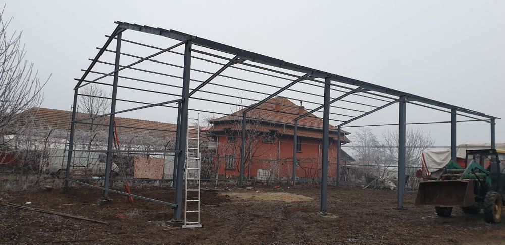 Vand hale metalice si structuri metalice și componente ferme stâlpi