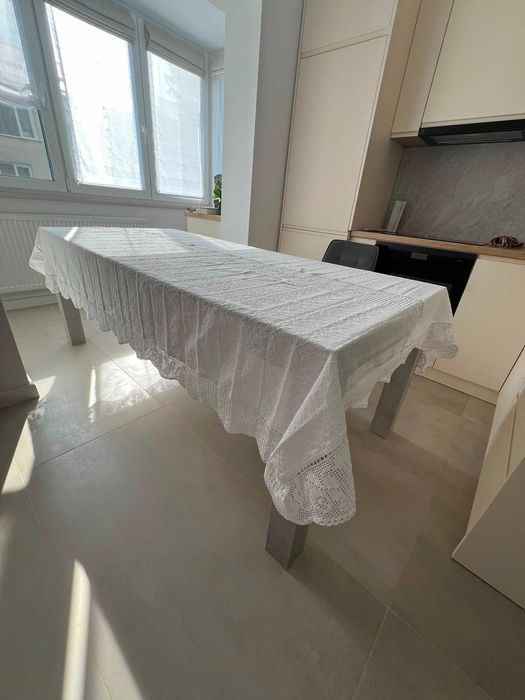 Față de masă 100% bumbac cu dantelă lucrată manual, 2,5 m, nouă