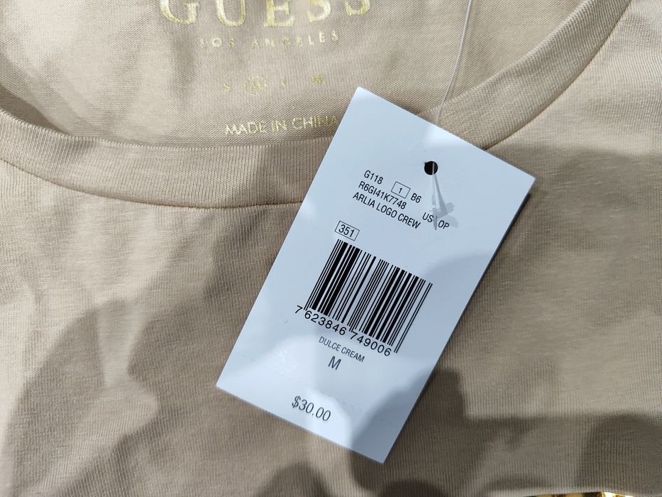 Тениски на Guess