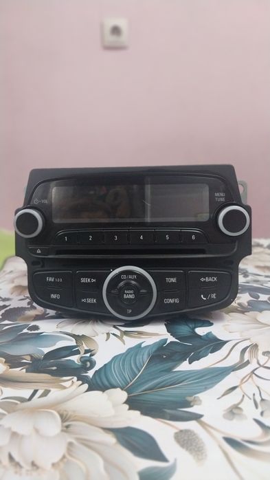 Spark magnitafon sotiladi