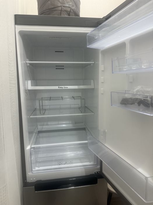 Новый холодильник самсунг